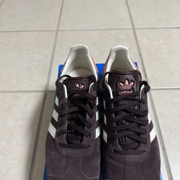 Adidas Gazelle Womens - Picture 3 of 8